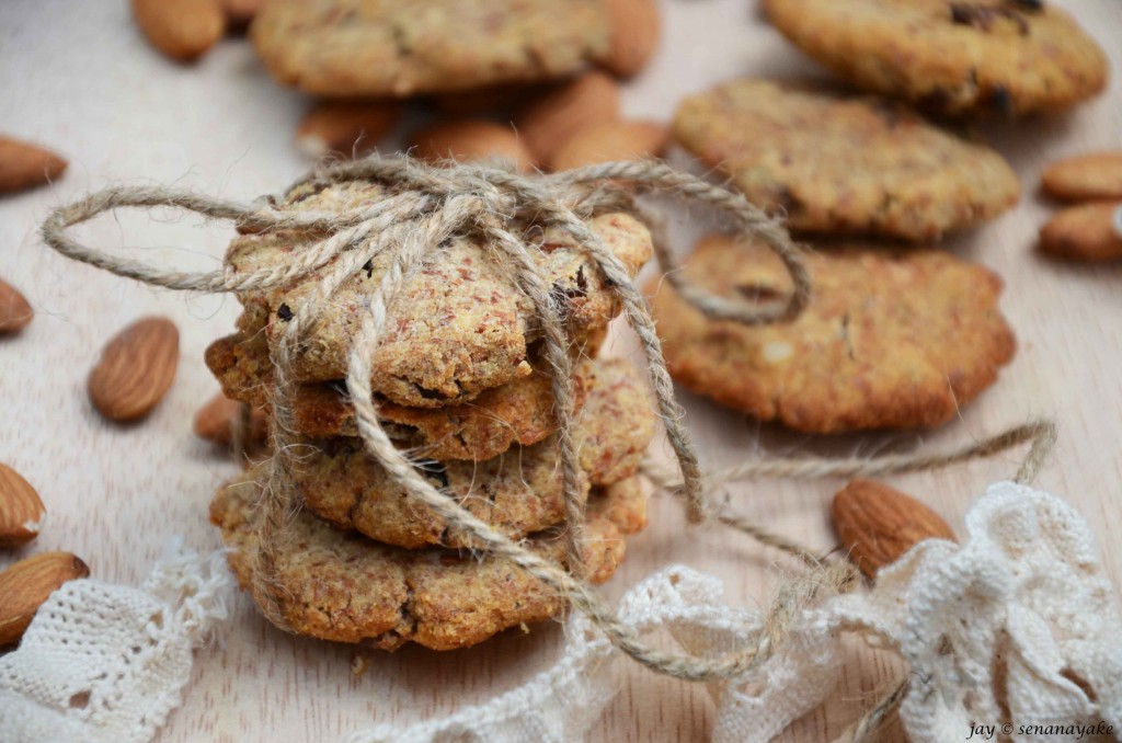 Almond-cookies-tied-with-string