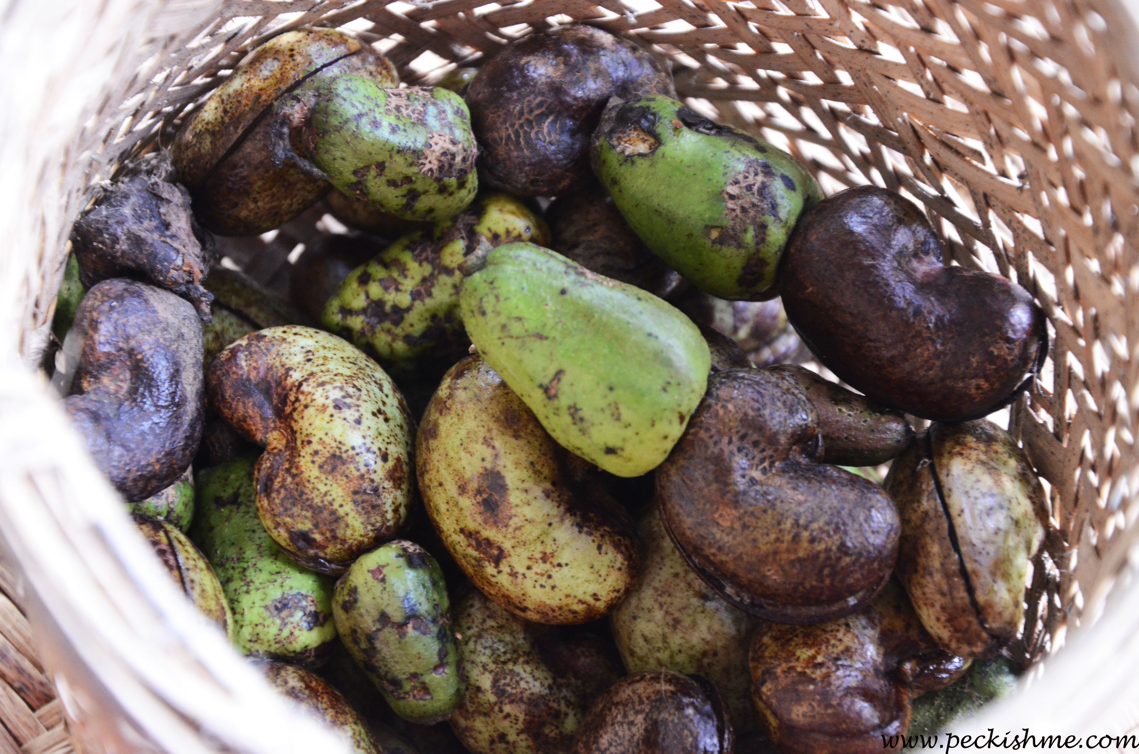 Raw cashews